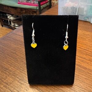 Adorable petite new Yellow and silver tone Heart Earrings cute fun